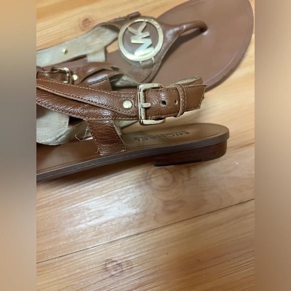 Michael Kors charm thong tobacco sandals size 7.5 - Picture 4 of 5